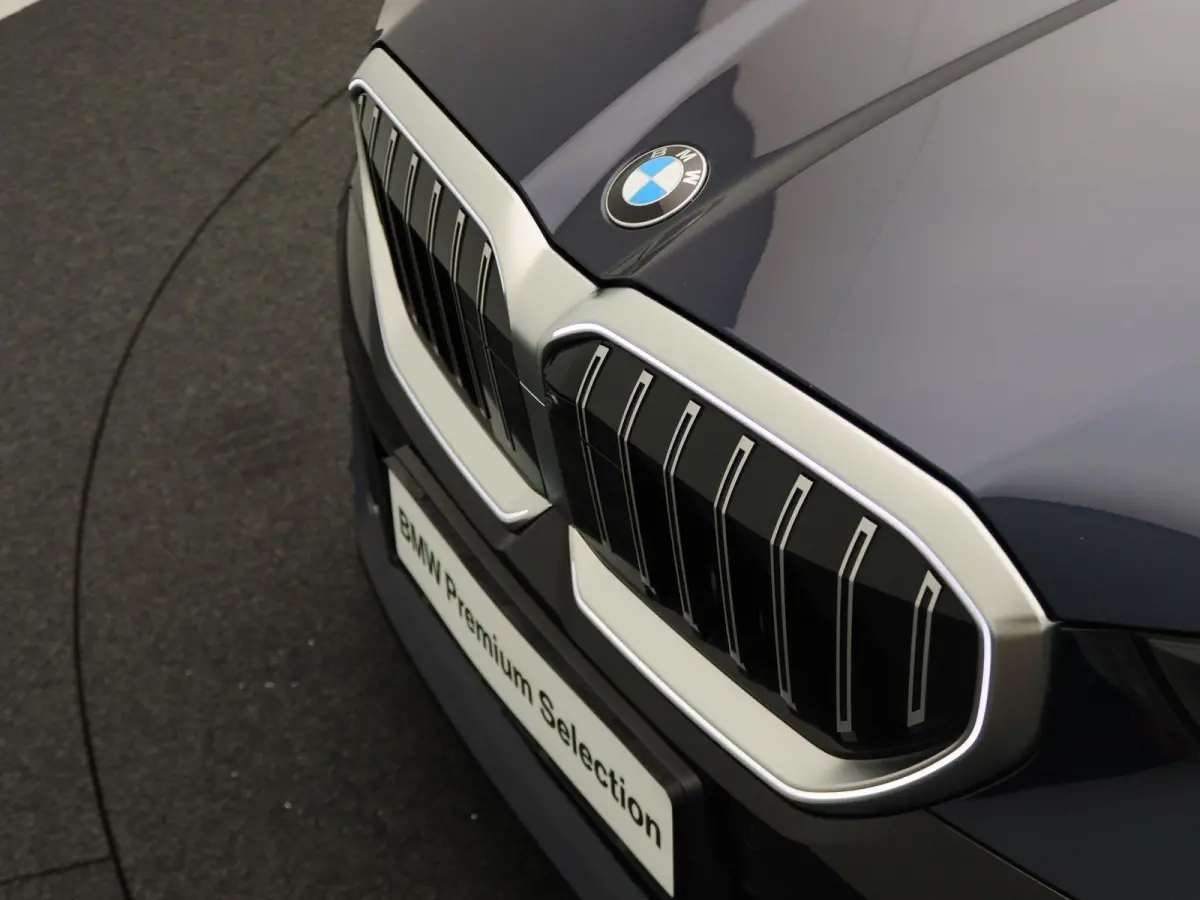 520d M Sportpakket | Innovation Pack | Travel Pack | Comfort Pack | Trekhaak | Harman-Kardon | 19"