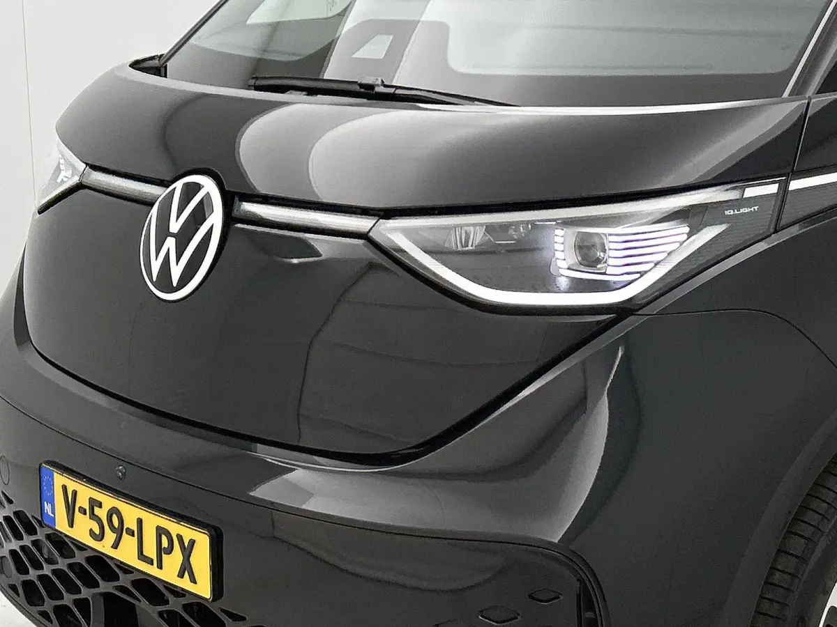 79 kWh 286 PK | Airco | Trekhaak | Parkeerhulp voor + achter | Camera | App-Connect | Stoelverwarming |