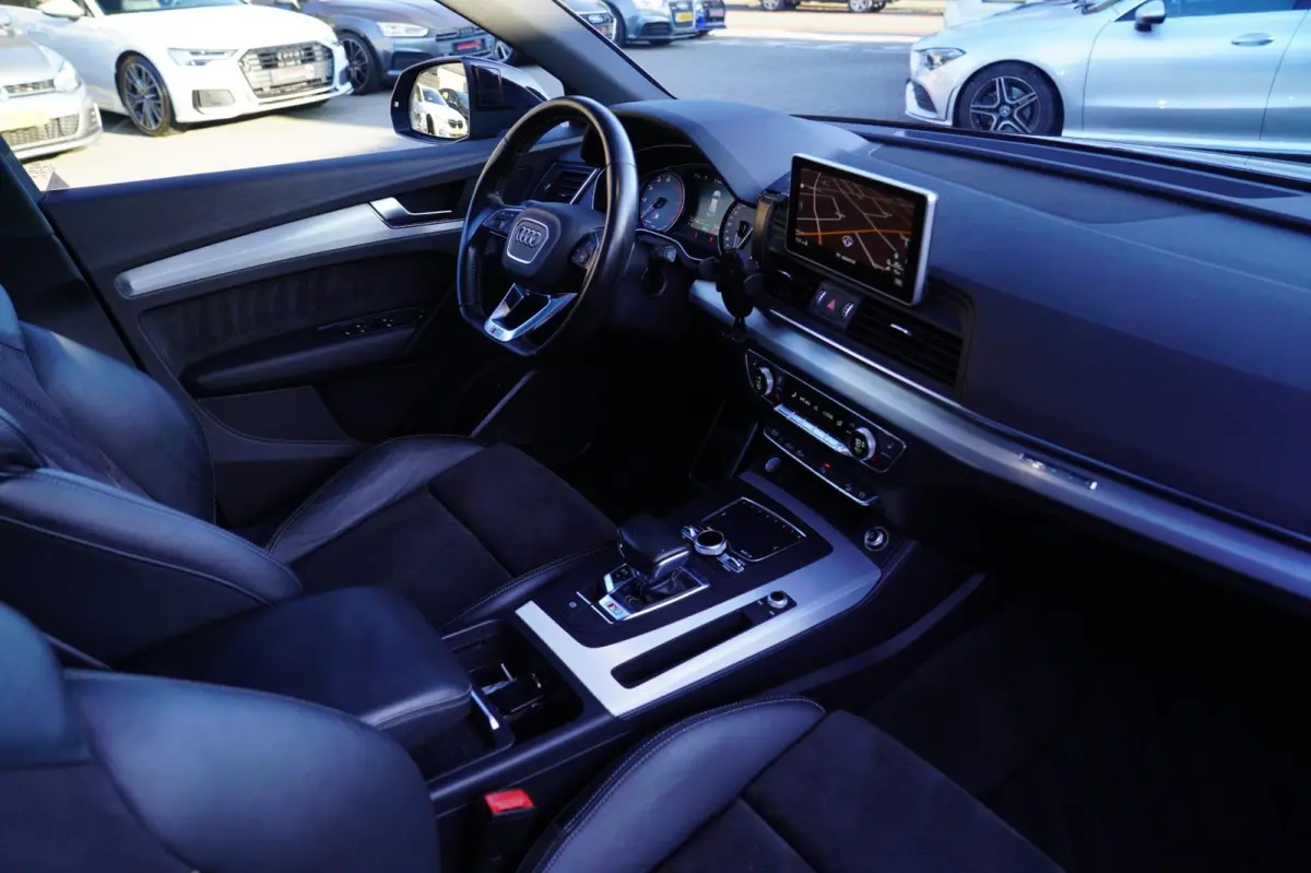 SQ5 3.0 TFSI SQ5 Quattro ProLine Plus Panorama | LED | Sportsound | Climatronic | Stoelverwarming | Adaptieve cruise Control