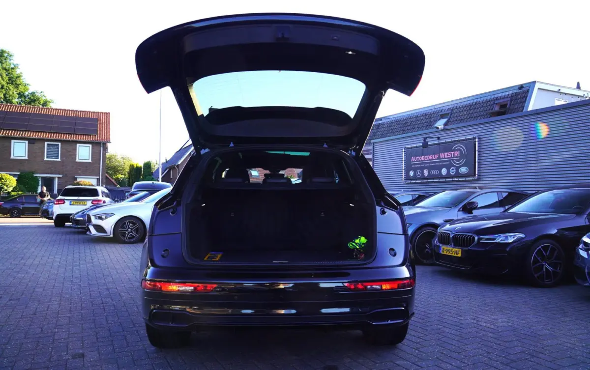 SQ5 3.0 TFSI SQ5 Quattro ProLine Plus Panorama | LED | Sportsound | Climatronic | Stoelverwarming | Adaptieve cruise Control