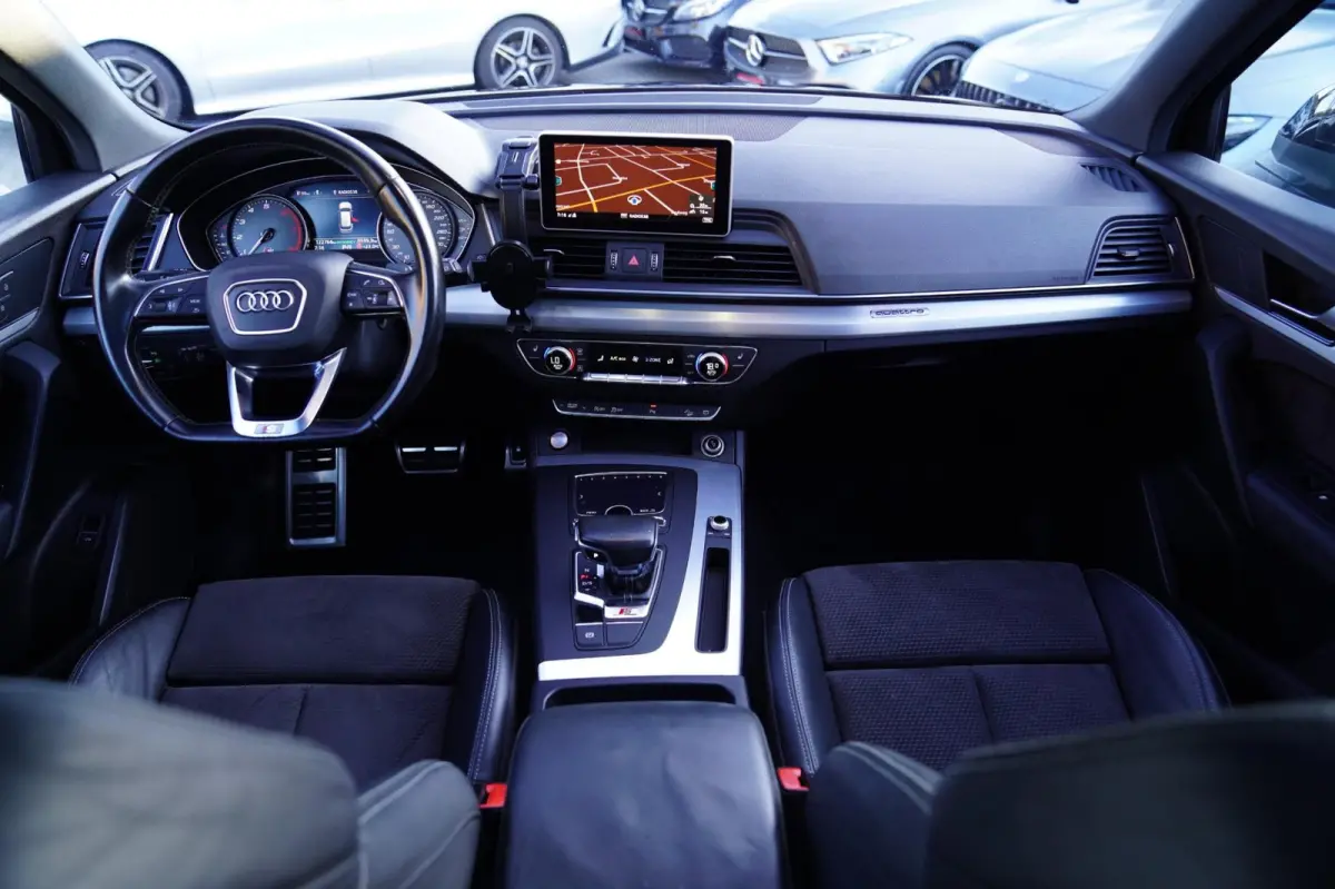 SQ5 3.0 TFSI SQ5 Quattro ProLine Plus Panorama | LED | Sportsound | Climatronic | Stoelverwarming | Adaptieve cruise Control