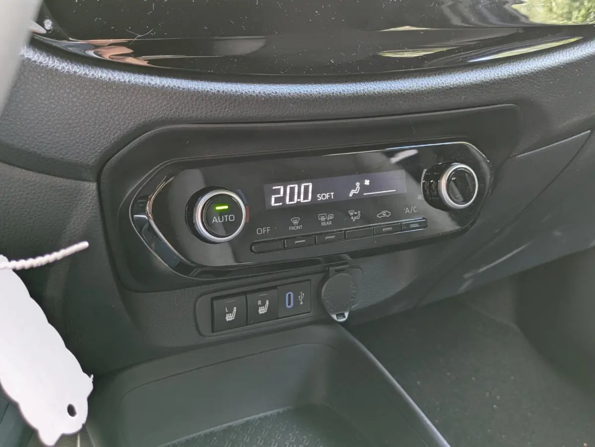 1.0 VVT-i MT Active|Adapt.Cruise|Camera|Climate-Control|Apple-Carplay/Android-Auto|Stoelverwarming