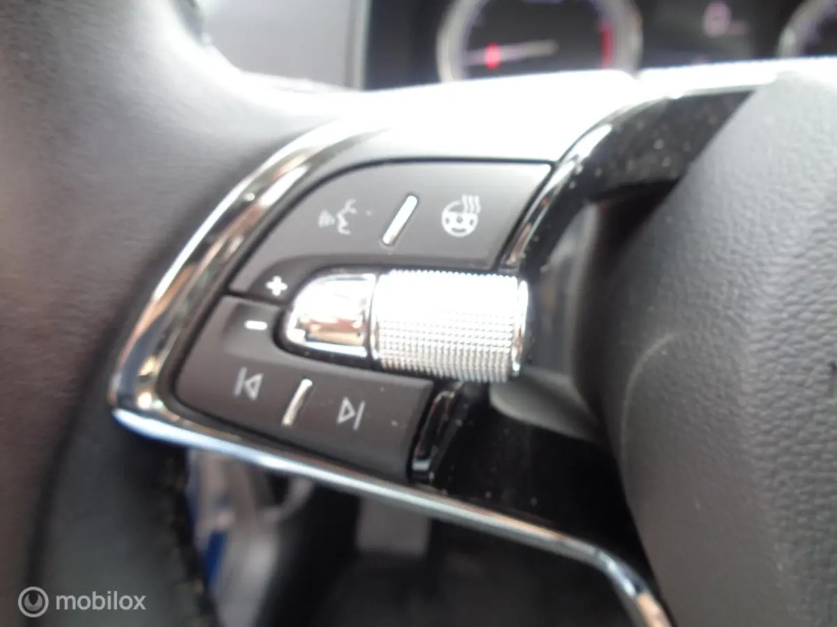 1.0 TSI Business Edition/Airco/Stoel+Stuur verw/Full LED/Apple Carplay/LM velgen/1st eig/Nieuwstaat/Nieuw model/Zuinig in verbruik