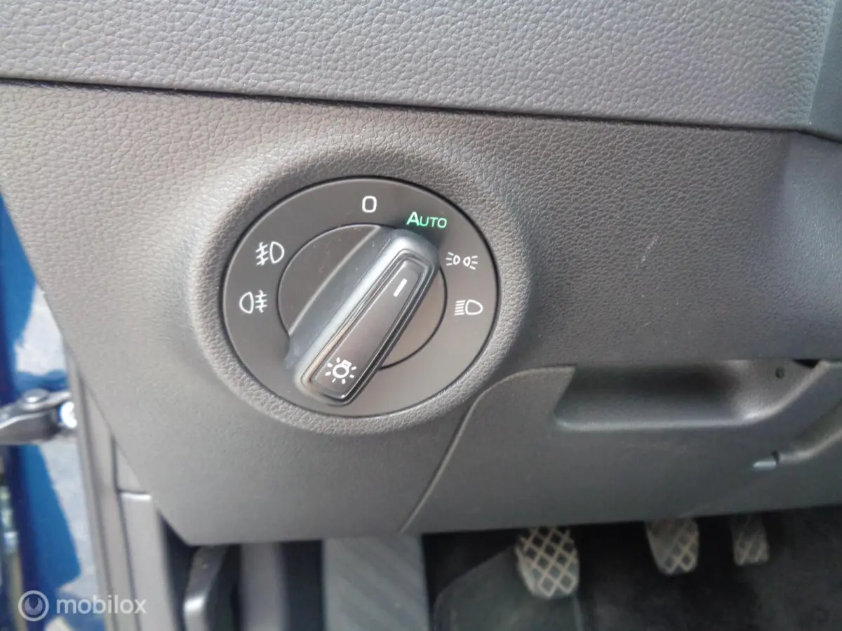 1.0 TSI Business Edition/Airco/Stoel+Stuur verw/Full LED/Apple Carplay/LM velgen/1st eig/Nieuwstaat/Nieuw model/Zuinig in verbruik