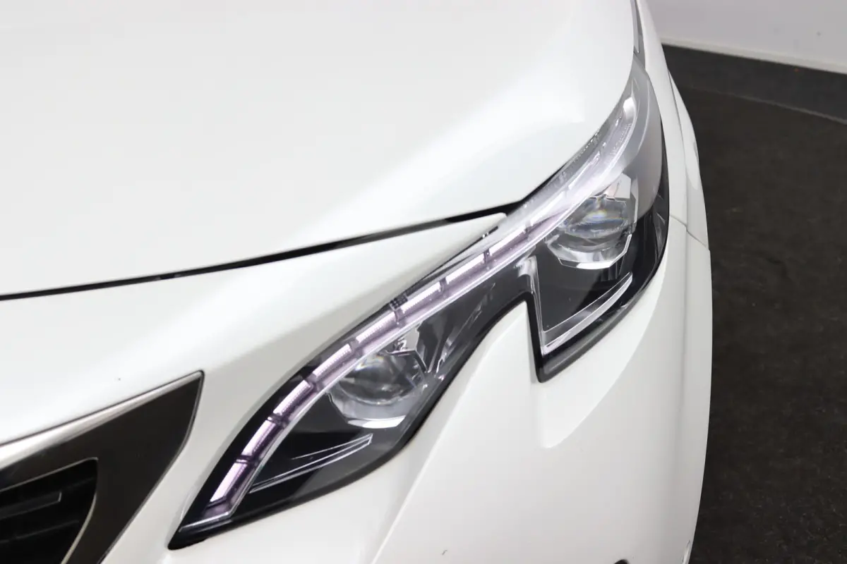 1.2 *GT Line*FULL-LED*NAVI*ECC*CRUISE*RIEM.VV*