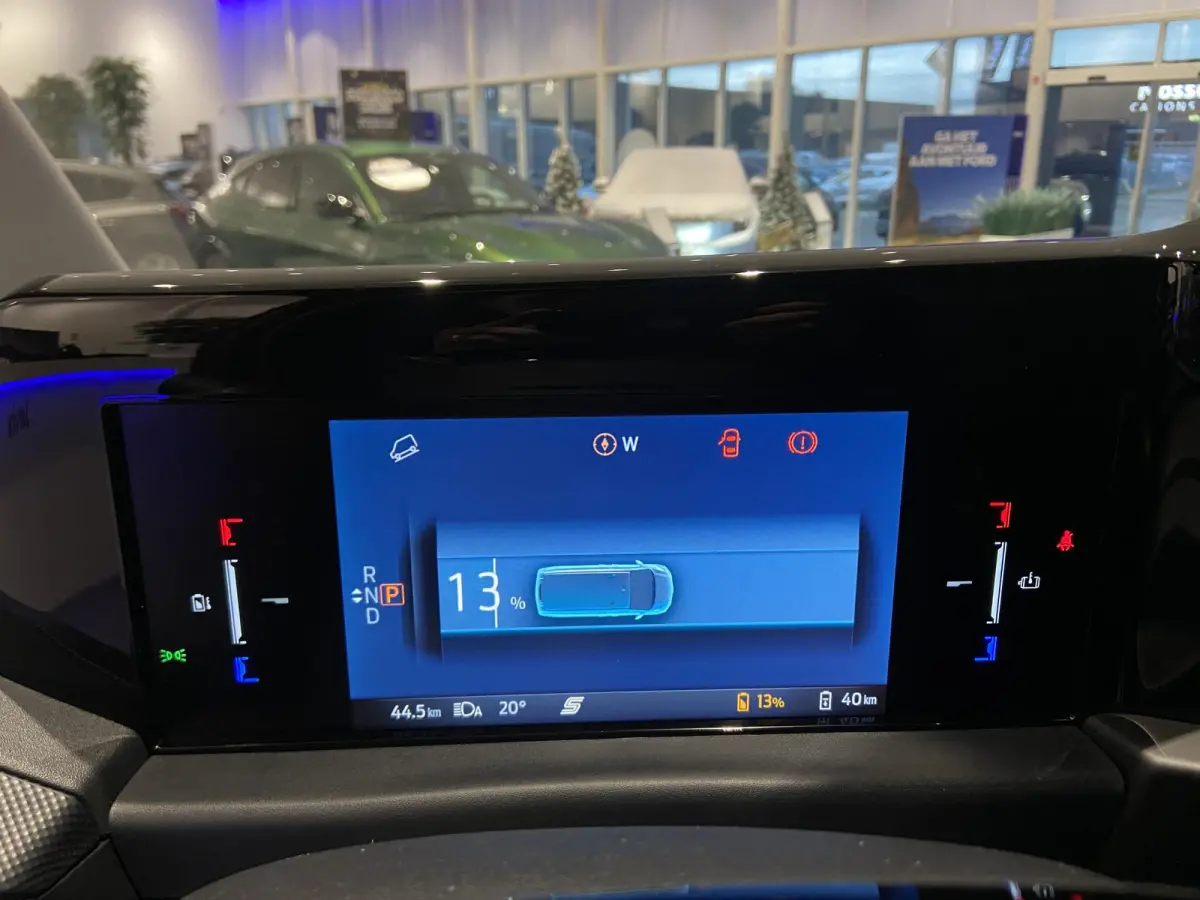 Limited H1, 340 L2 | NIEUW TE BESTELLEN! | KEYLESS ENTRY/START | LAADVLOER BESCHERMING | LED LAADRUIMTEVERLICHTING | ELEKTRISCH VERWARMBARE VOORRUIT |