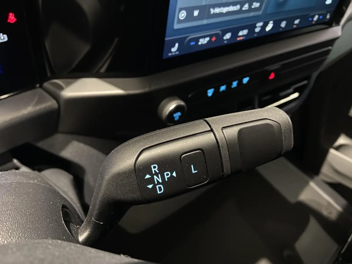 Limited H1, 340 L2 | NIEUW TE BESTELLEN! | KEYLESS ENTRY/START | LAADVLOER BESCHERMING | LED LAADRUIMTEVERLICHTING | ELEKTRISCH VERWARMBARE VOORRUIT |
