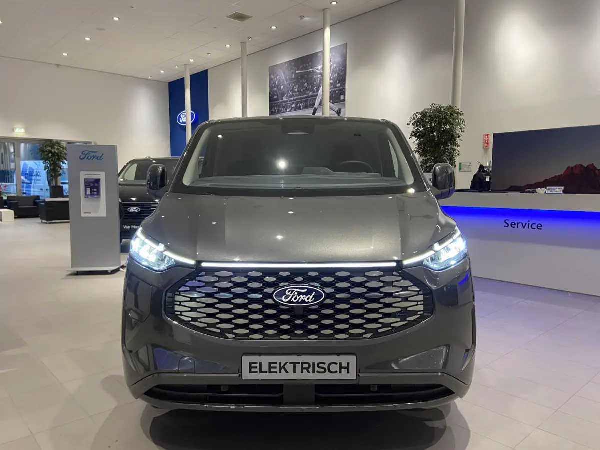 Limited H1, 340 L2 | NIEUW TE BESTELLEN! | KEYLESS ENTRY/START | LAADVLOER BESCHERMING | LED LAADRUIMTEVERLICHTING | ELEKTRISCH VERWARMBARE VOORRUIT |