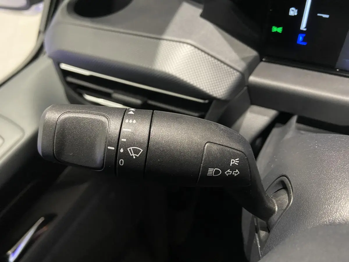 Limited H1, 340 L2 | NIEUW TE BESTELLEN! | KEYLESS ENTRY/START | LAADVLOER BESCHERMING | LED LAADRUIMTEVERLICHTING | ELEKTRISCH VERWARMBARE VOORRUIT |