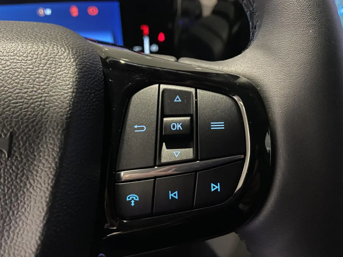 Limited H1, 340 L2 | NIEUW TE BESTELLEN! | KEYLESS ENTRY/START | LAADVLOER BESCHERMING | LED LAADRUIMTEVERLICHTING | ELEKTRISCH VERWARMBARE VOORRUIT |