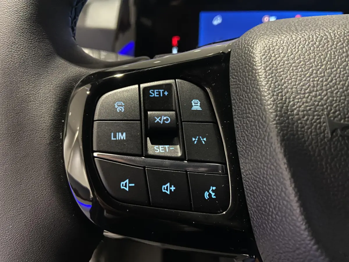 Limited H1, 340 L2 | NIEUW TE BESTELLEN! | KEYLESS ENTRY/START | LAADVLOER BESCHERMING | LED LAADRUIMTEVERLICHTING | ELEKTRISCH VERWARMBARE VOORRUIT |