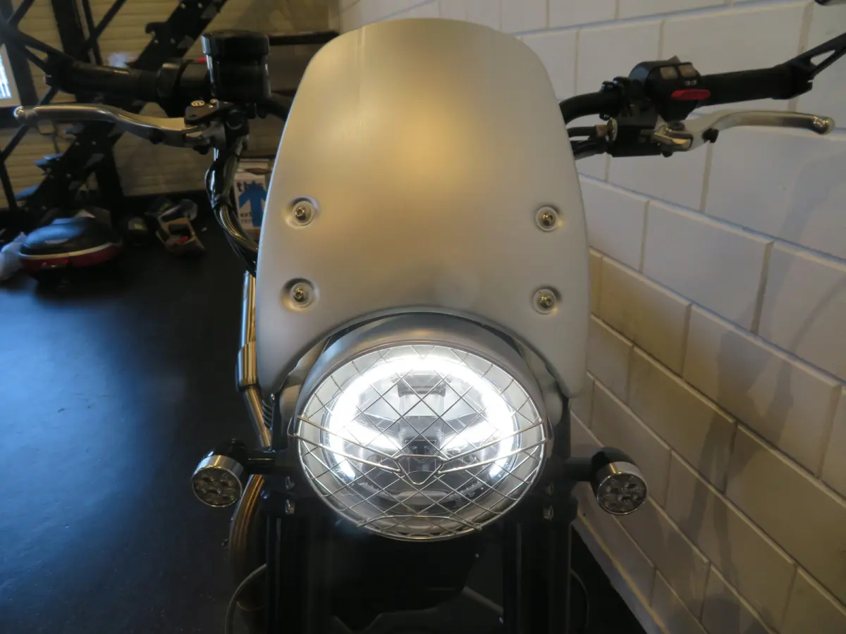 1200 XC ZARD NIEUWSTAAT!