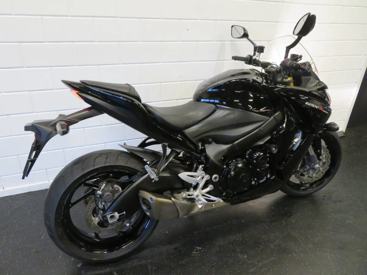 ABS GSX-S BLACK-EDITIO