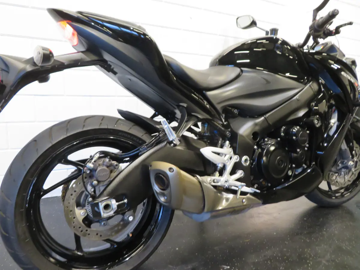 ABS GSX-S BLACK-EDITIO
