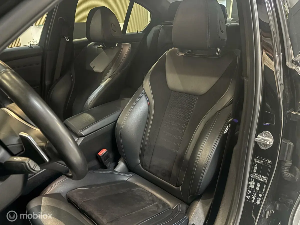 M 320i xDrive High Executive