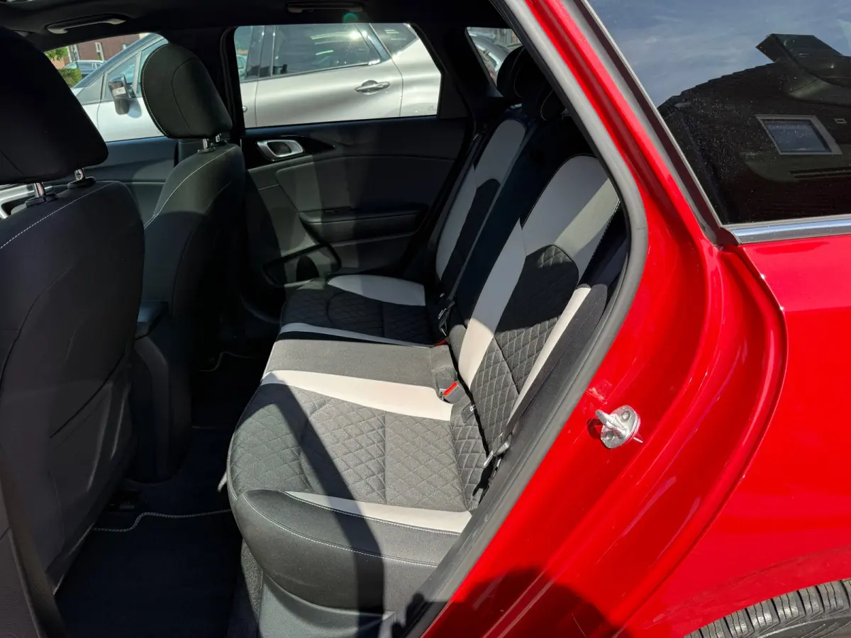 1.0 T-GDi GT-Line Edition, Panoramadak,Apple Carplay/Android,Navigatie