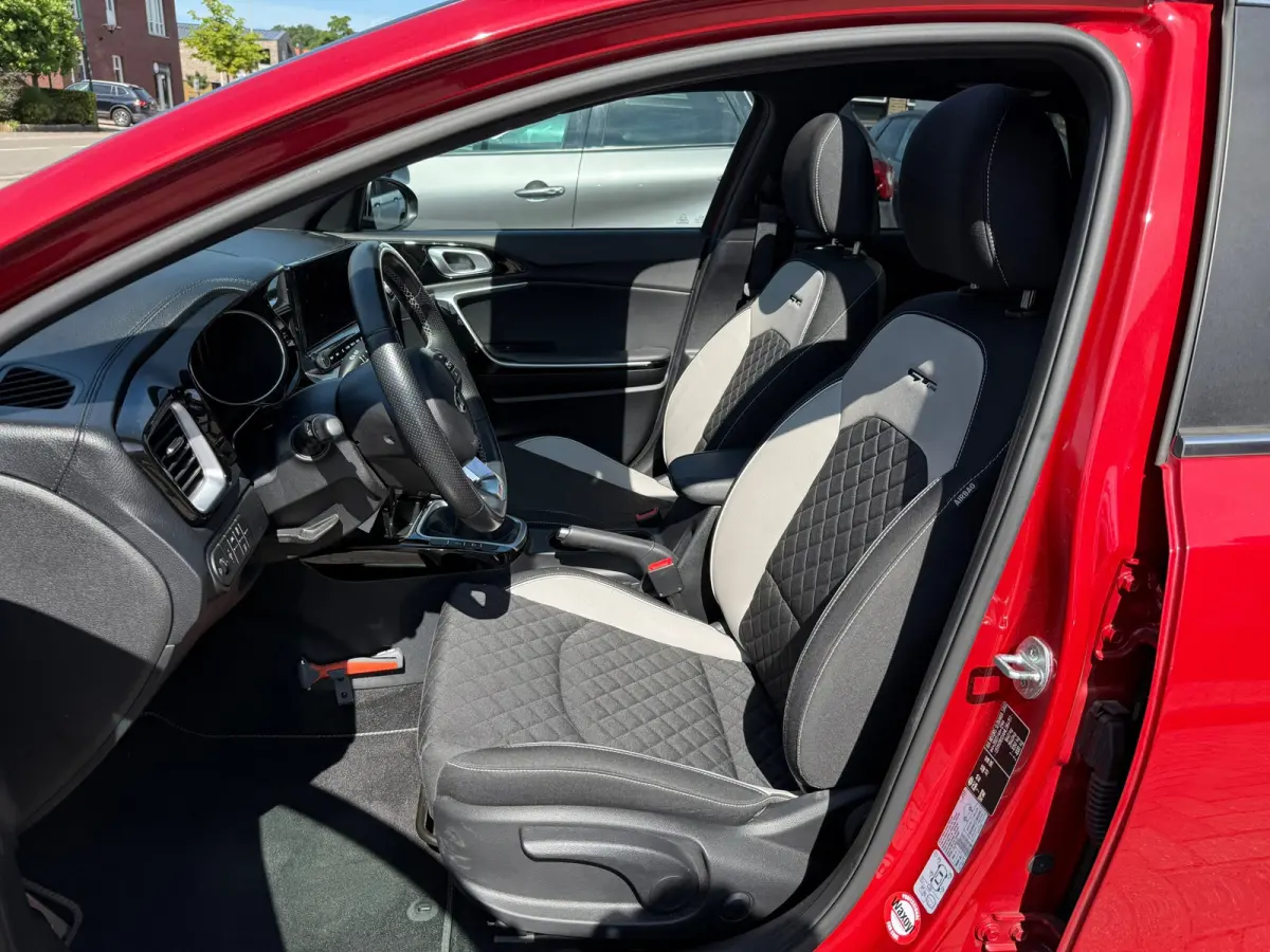 1.0 T-GDi GT-Line Edition, Panoramadak,Apple Carplay/Android,Navigatie
