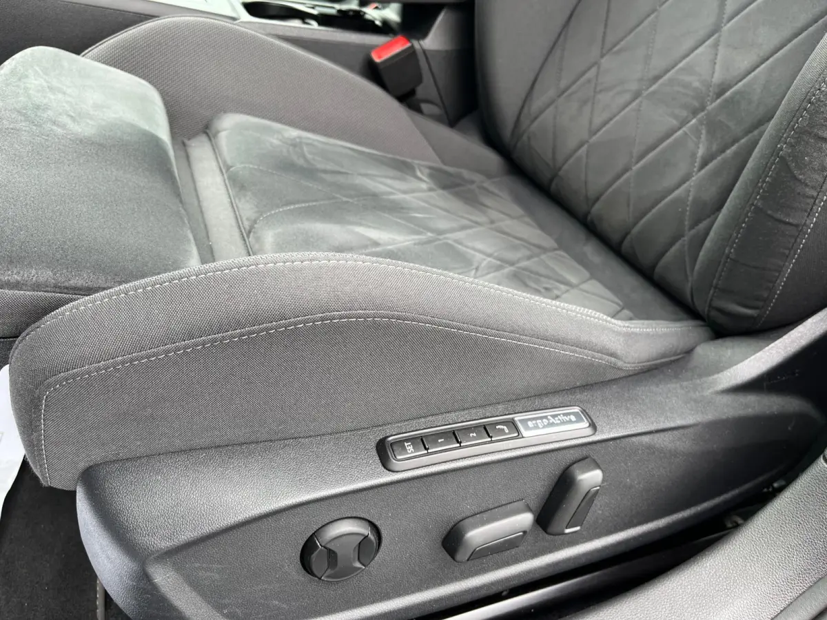 1.5 TSI Life Business NL.Auto/Alcantara-Sportstoelen/Camera/Carplay/4Cilinder/1Ste Eigenaar/Dealer Onderhouden