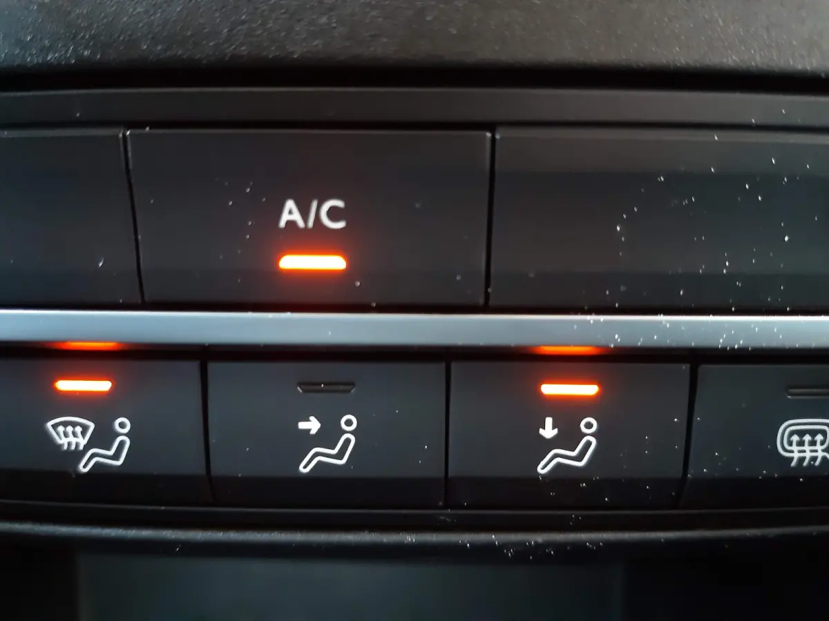 102Pk Airco Cruisecontrol Achteruitrijcamera 35925 KM !