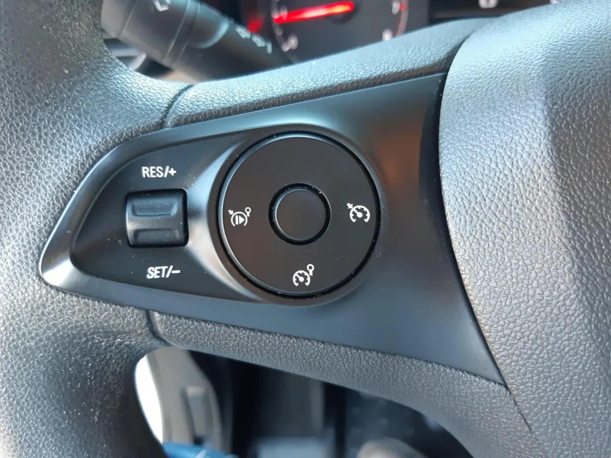 102Pk Airco Cruisecontrol Achteruitrijcamera 35925 KM !