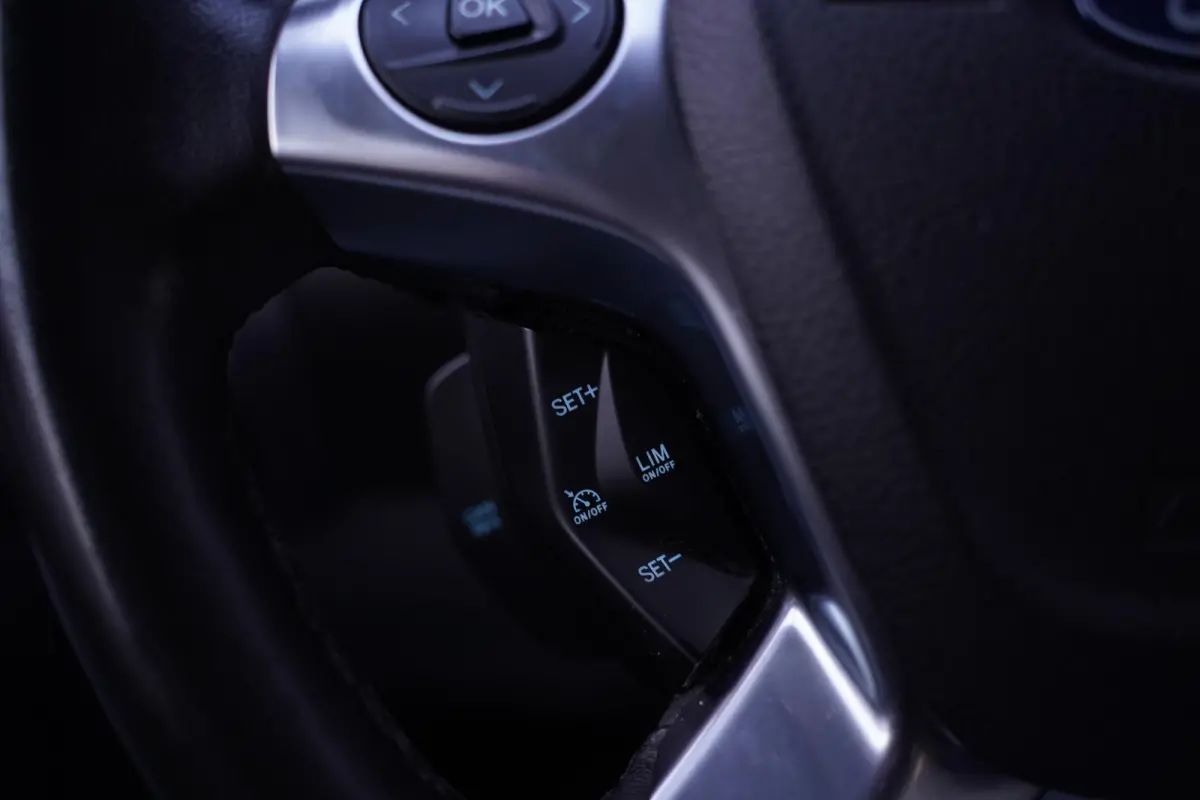 2.0 TDCI 130 pk L2H2 Dubbel Cabine 6p Airco Cruise Control, PDC V+A, Hoog Dak