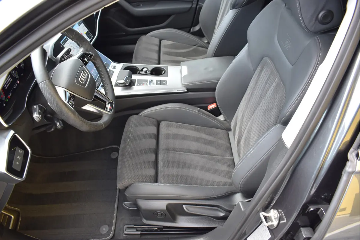 55 TFSI e Quattro 367 Pk S-Line Competition Navi Matrix Trekhaak 20 Inch