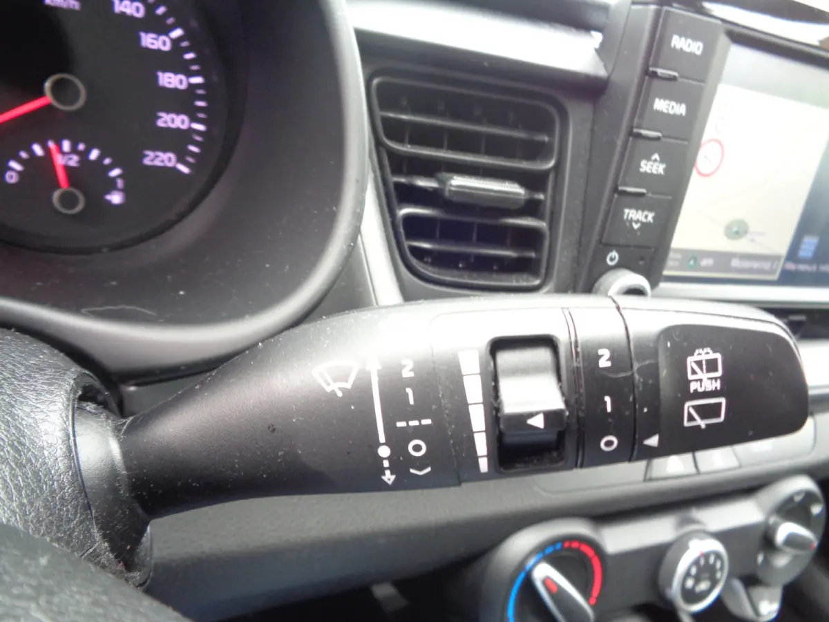1.0 T-GDi DynamicLine Airco, Navigatie, LMV, Chroom, Zwart dak. apple/aindroid auto
