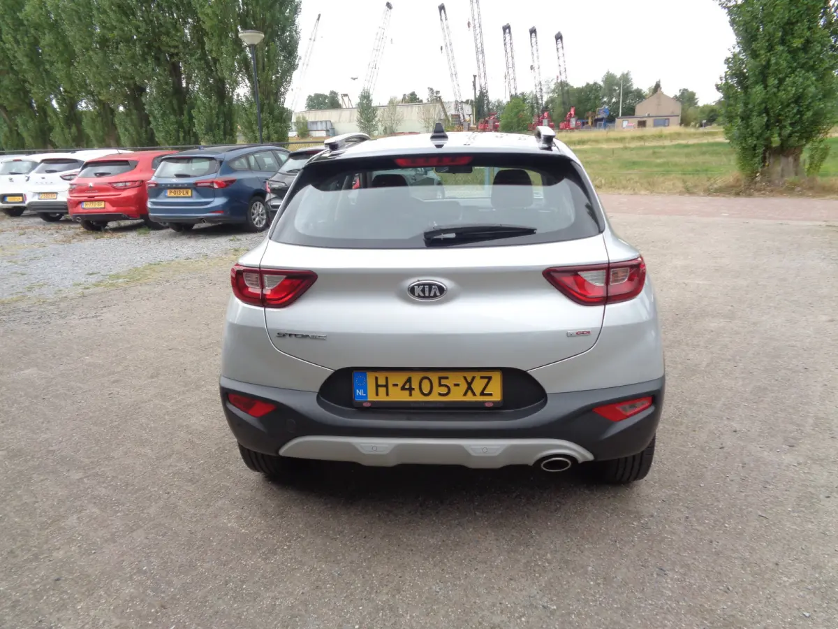 1.0 T-GDi DynamicLine Airco, Navigatie, LMV, Chroom, Zwart dak. apple/aindroid auto