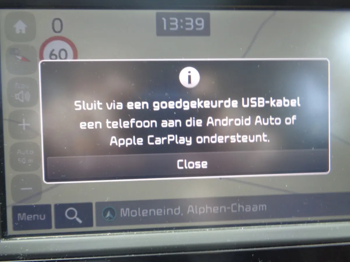 1.0 T-GDi DynamicLine Airco, Navigatie, LMV, Chroom, Zwart dak. apple/aindroid auto