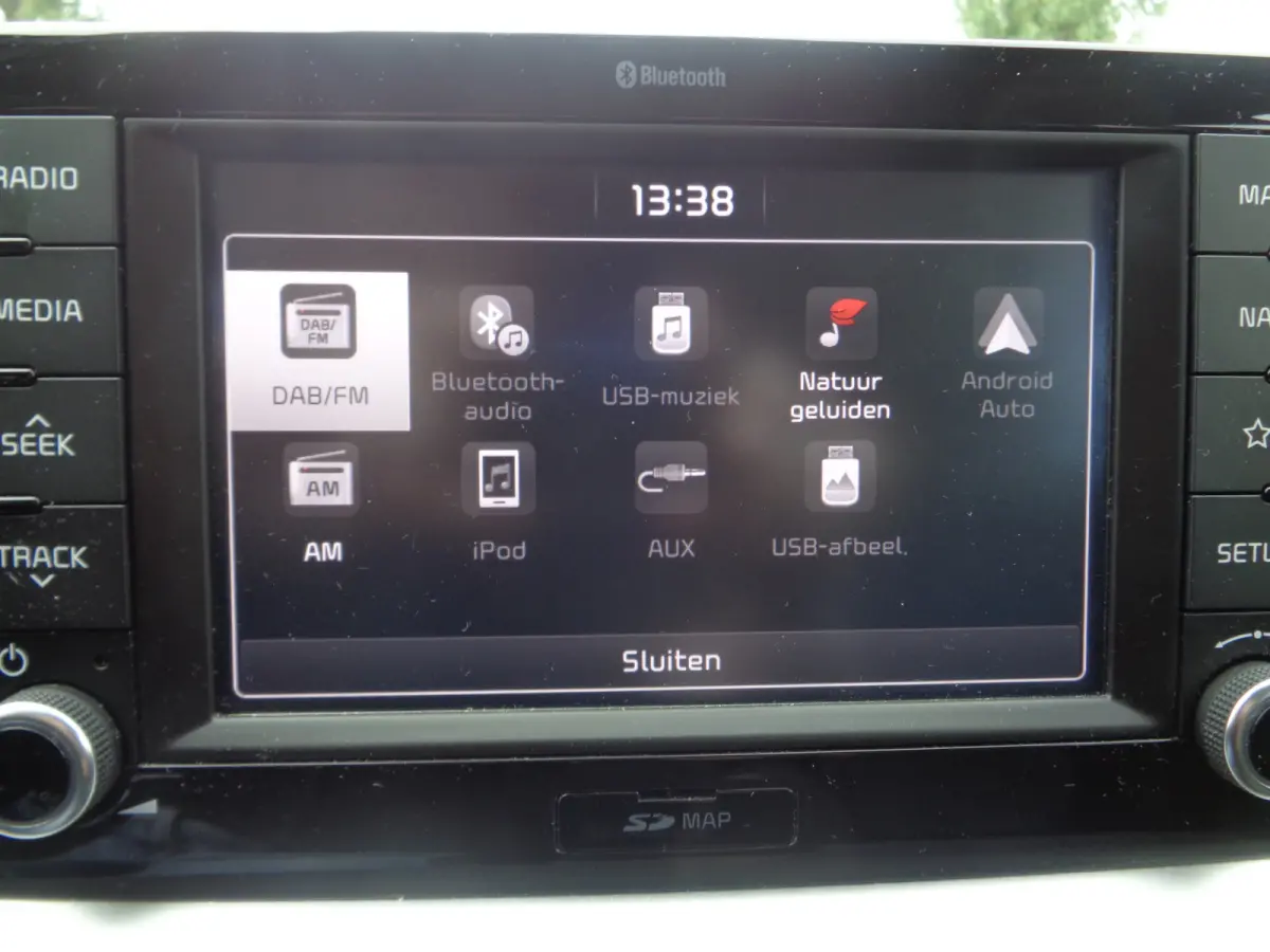 1.0 T-GDi DynamicLine Airco, Navigatie, LMV, Chroom, Zwart dak. apple/aindroid auto