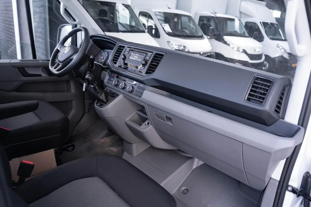2.0 TDI 140 pk L4 Autotransporter Airco, Cruise Control, Trekhaak 3.000 kg, BPM vrij, 3-Zits