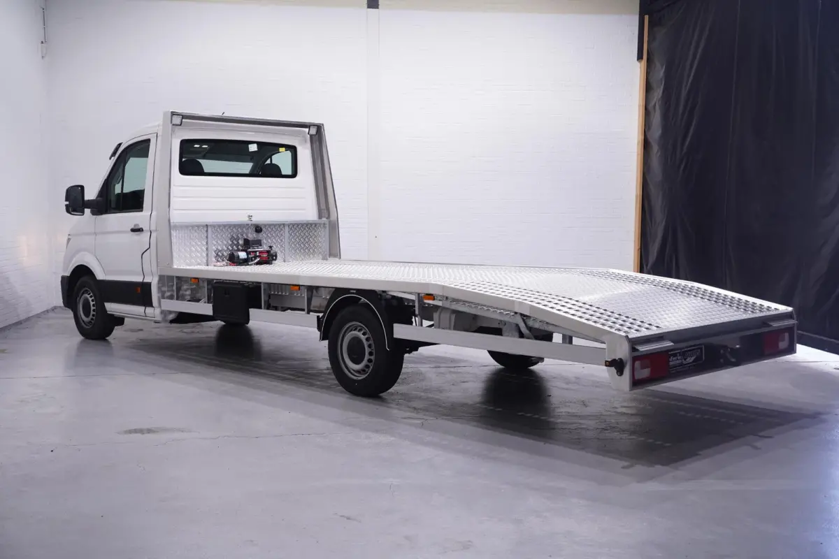 2.0 TDI 140 pk L4 Autotransporter Airco, Cruise Control, Trekhaak 3.000 kg, BPM vrij, 3-Zits