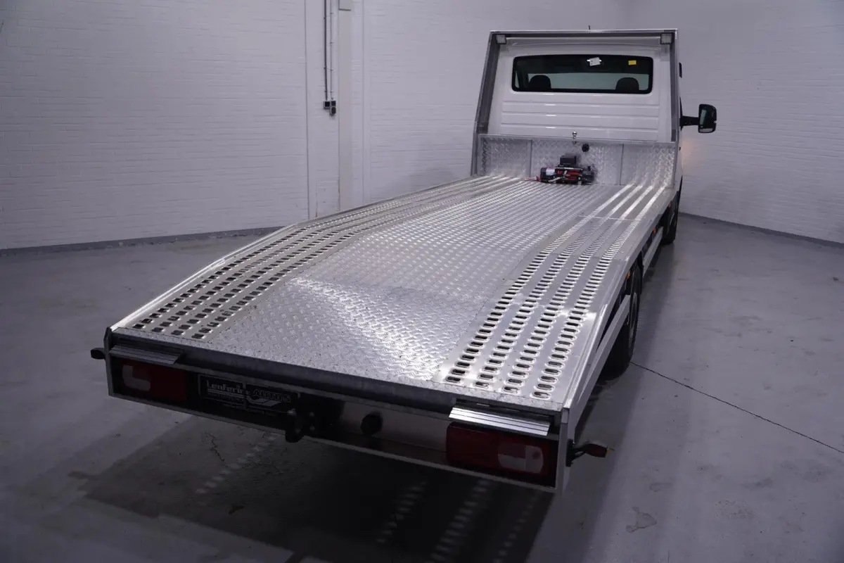 2.0 TDI 140 pk L4 Autotransporter Airco, Cruise Control, Trekhaak 3.000 kg, BPM vrij, 3-Zits