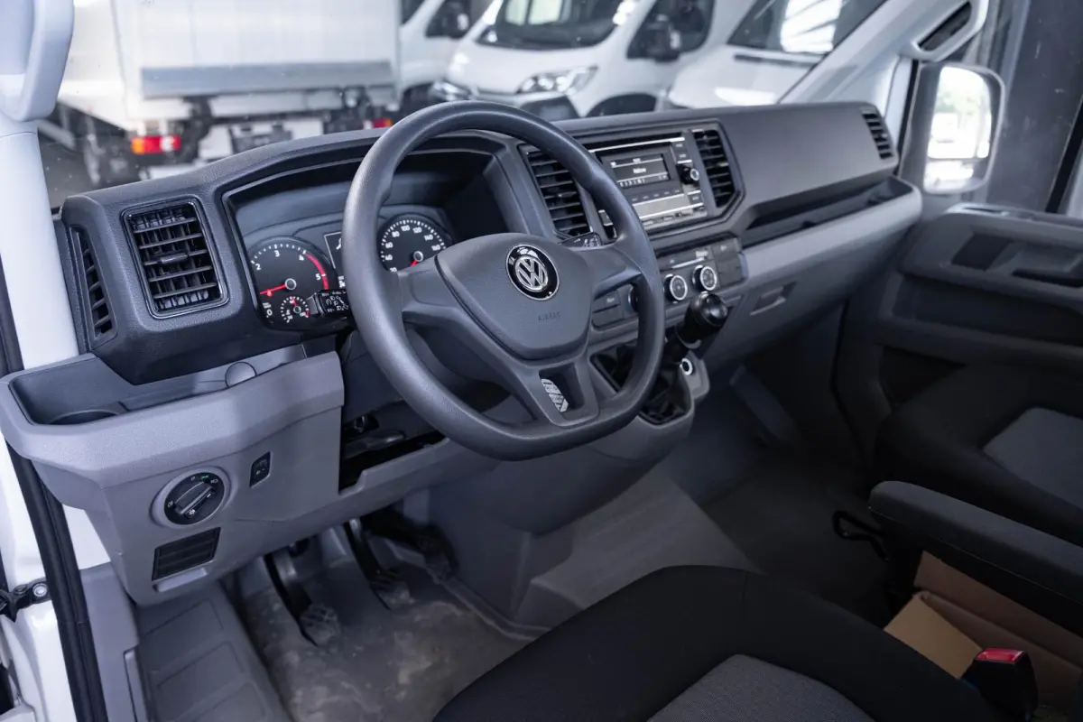 2.0 TDI 140 pk L4 Autotransporter Airco, Cruise Control, Trekhaak 3.000 kg, BPM vrij, 3-Zits