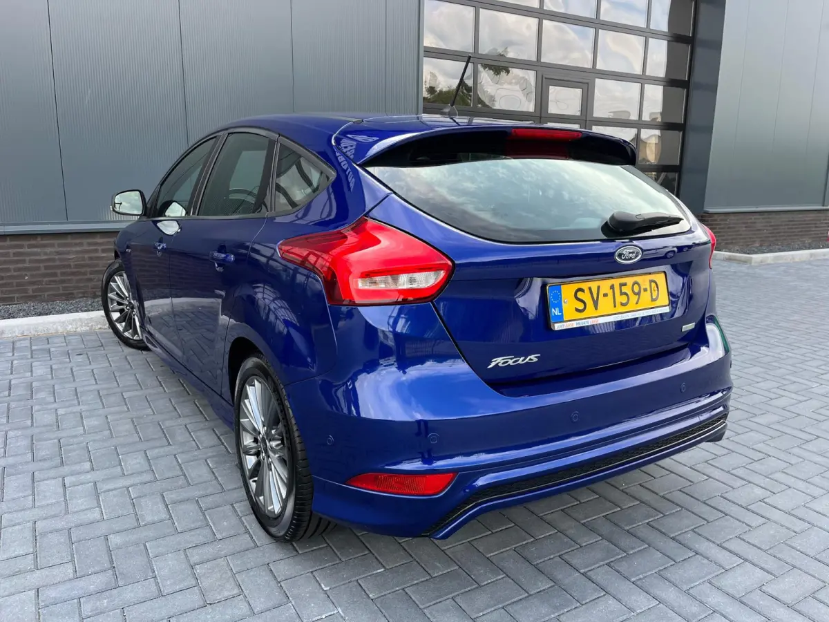 1.0 ST-Line NL.Auto/125Pk/Sync Navigatie/Privacy Glass/1Ste Eigenaar/Dealer Onderhouden