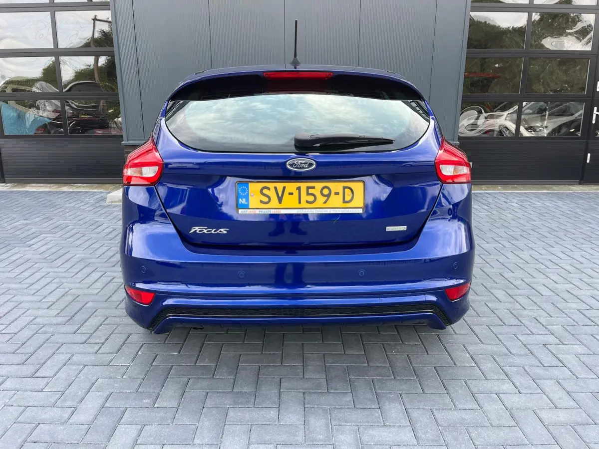 1.0 ST-Line NL.Auto/125Pk/Sync Navigatie/Privacy Glass/1Ste Eigenaar/Dealer Onderhouden
