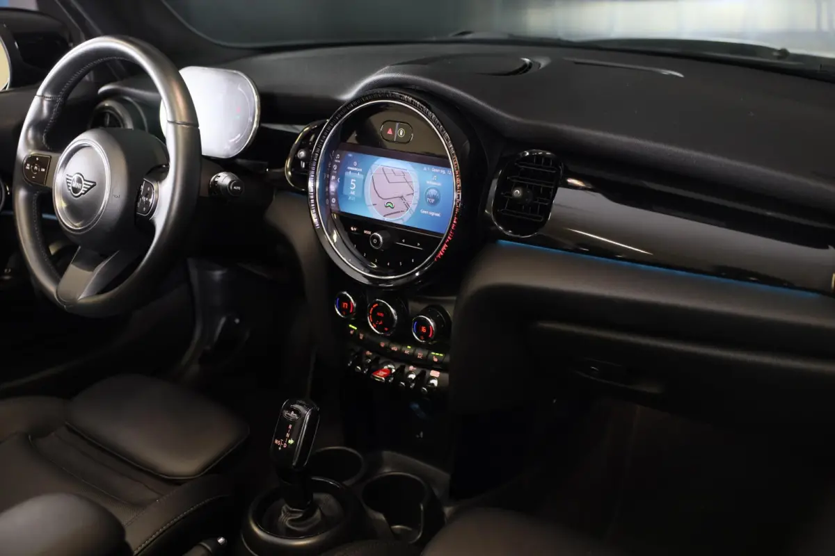 Mini 1.5 / AUT / Navi / 136 Pk / Cruise Control / Leder / Ecc / Elek Pakket / Led / Pdc / 18 Inch