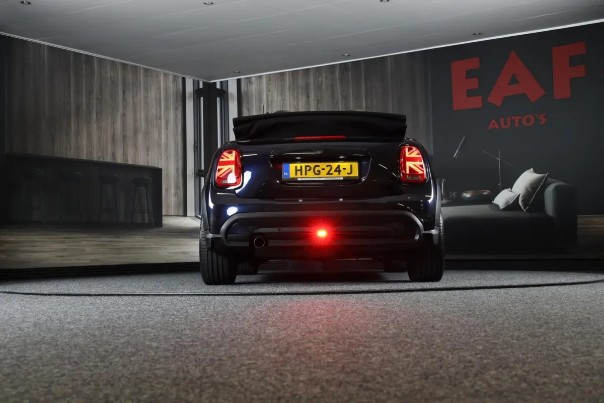 Mini 1.5 / AUT / Navi / 136 Pk / Cruise Control / Leder / Ecc / Elek Pakket / Led / Pdc / 18 Inch