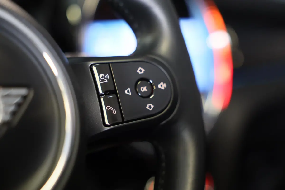 Mini 1.5 / AUT / Navi / 136 Pk / Cruise Control / Leder / Ecc / Elek Pakket / Led / Pdc / 18 Inch