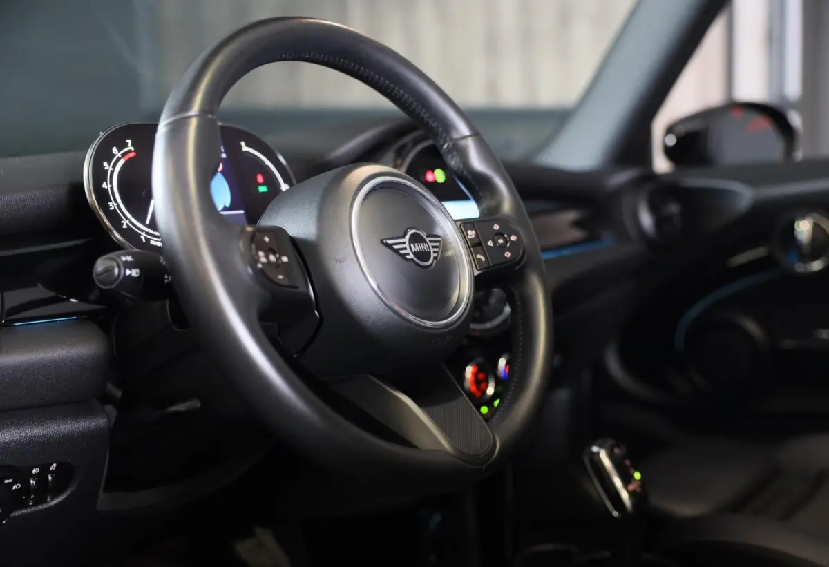 Mini 1.5 / AUT / Navi / 136 Pk / Cruise Control / Leder / Ecc / Elek Pakket / Led / Pdc / 18 Inch
