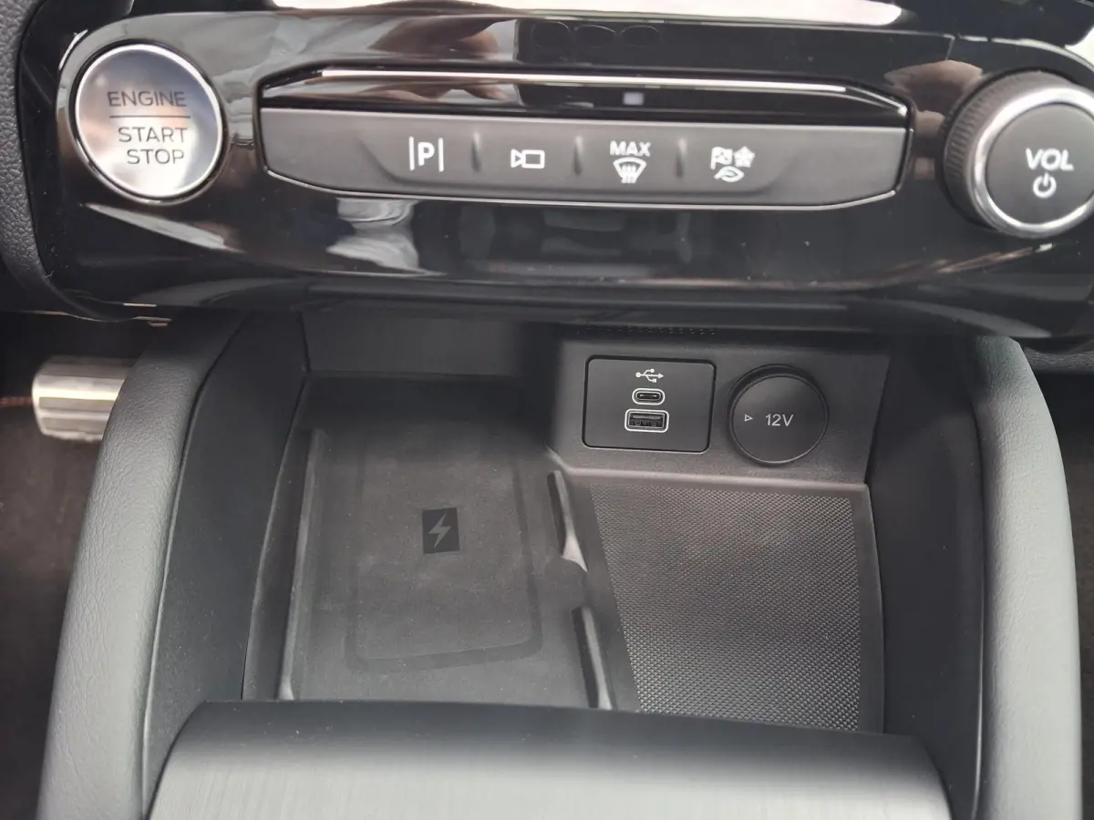 2.5 PHEV ST-Line X | Adaptive Cruise | Winterpack | B&O | Panoramadak | Trekhaak | 19 Inch | Elektrische Achterklep | Memory |