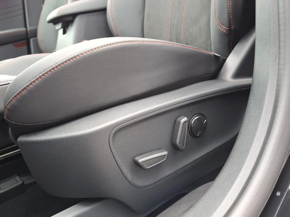 2.5 PHEV ST-Line X | Adaptive Cruise | Winterpack | B&O | Panoramadak | Trekhaak | 19 Inch | Elektrische Achterklep | Memory |