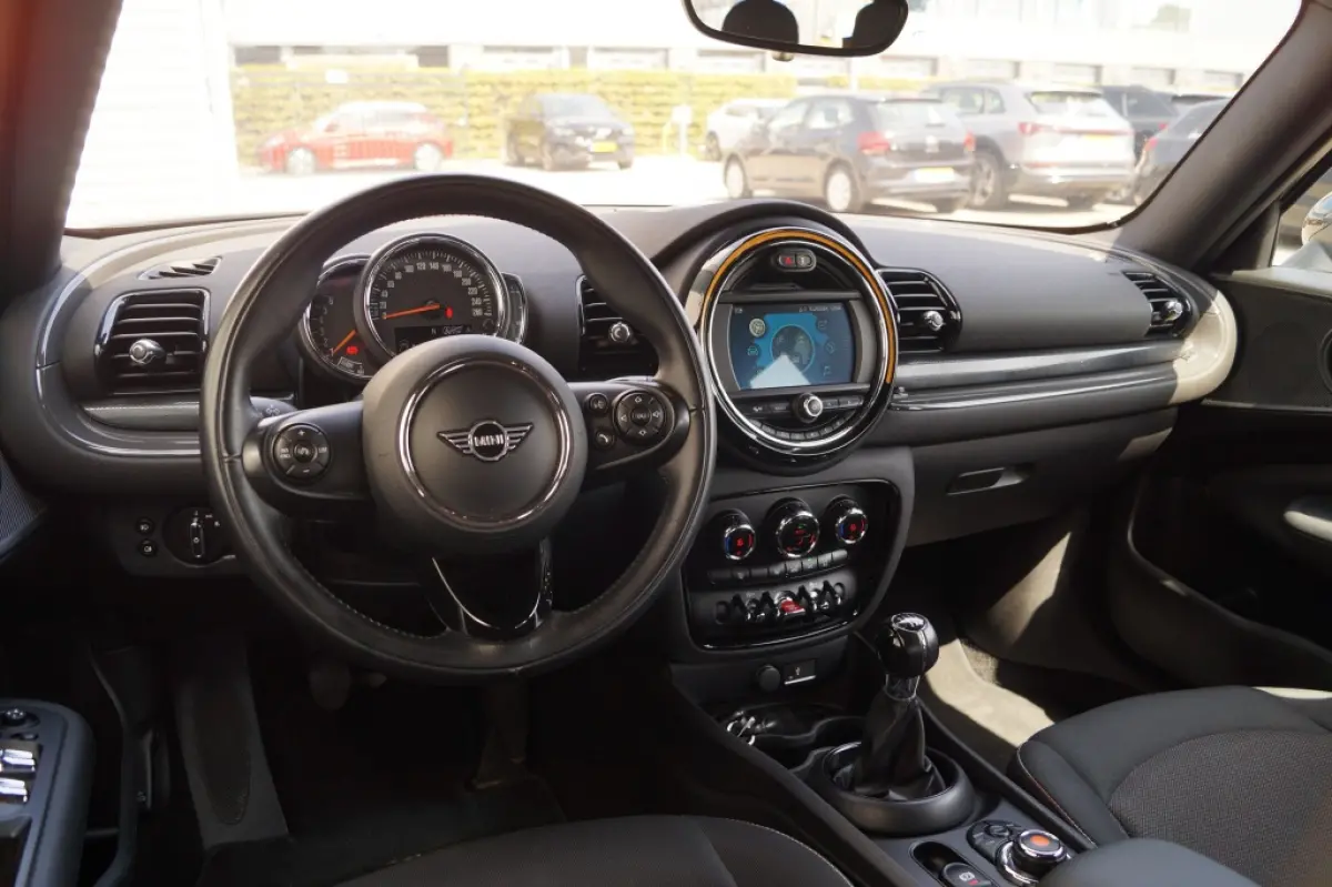 1.5 Cooper Business Edition -NAVI-ECC-PDC-