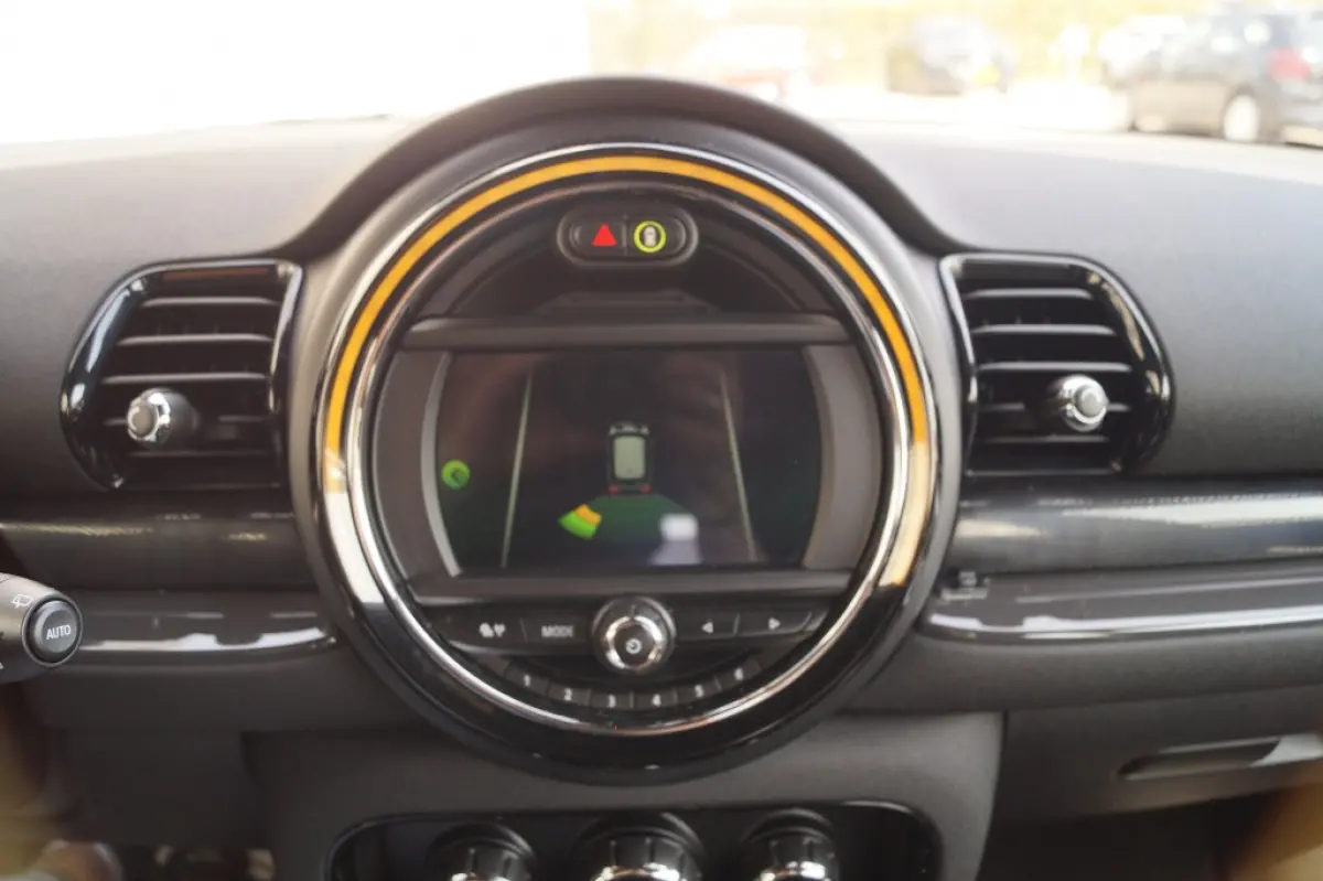 1.5 Cooper Business Edition -NAVI-ECC-PDC-