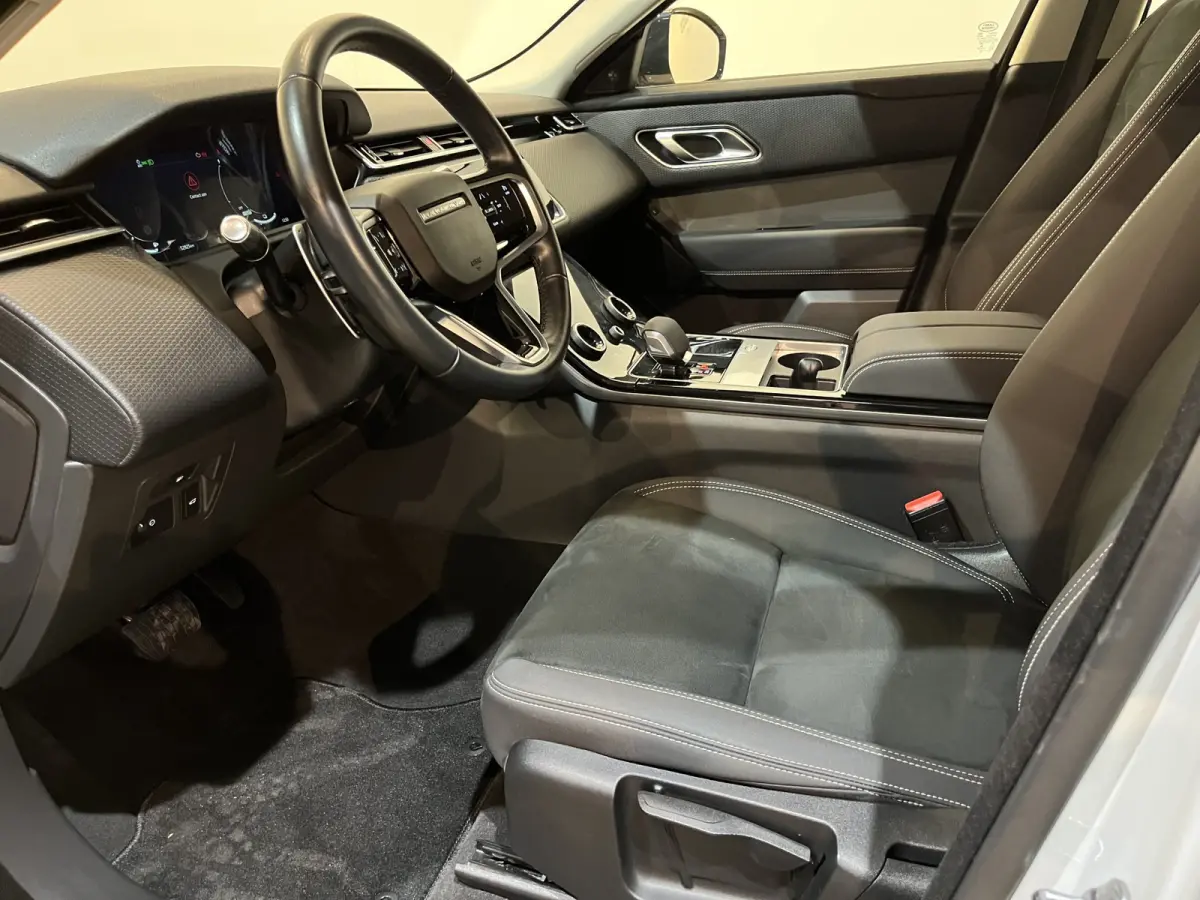2.0 P400e AWD PHEV / 20" LMV / Alcantara / 53.000 KM !!