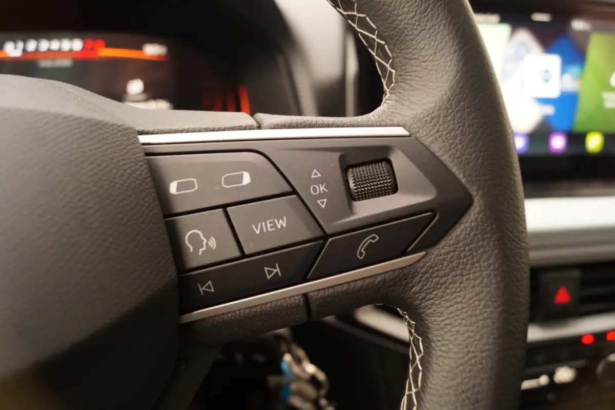 1.0 TSI Style -NAVI-LED-DIGI-ECC-PDC-