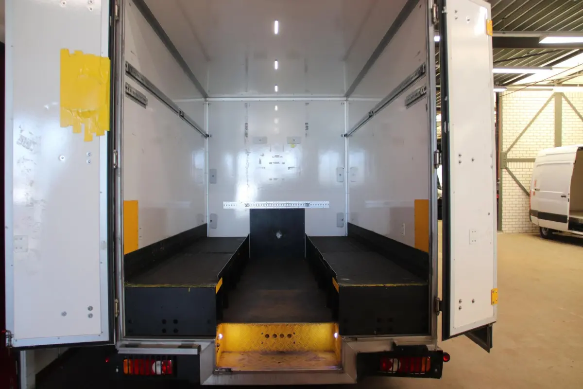 T35 2.3 dCi 150 BAKWAGEN LOWINER AUTOMAAT