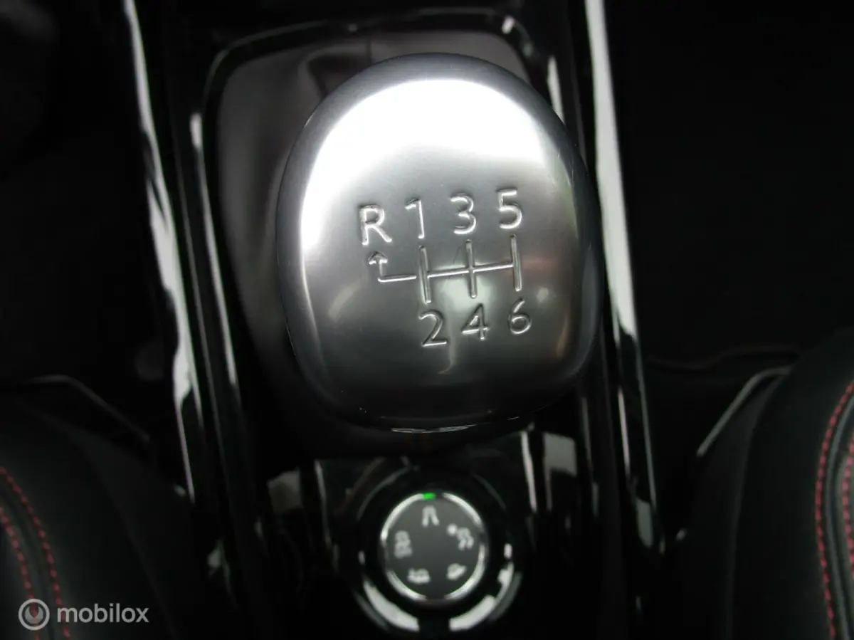 GT LINE 1.2 130 PK - Navigatie - Camera