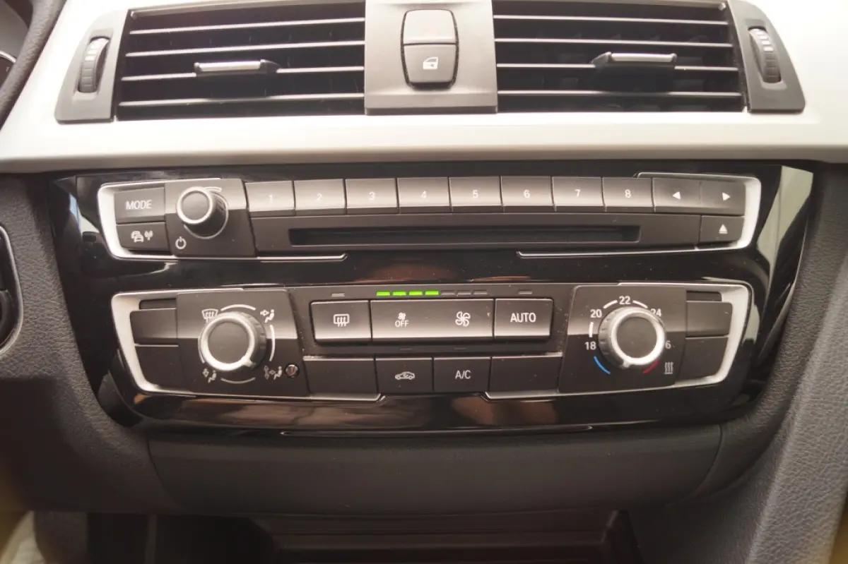 GT 320d 190pk Executive -LEER-NAVI-LED-ECC-PDC-