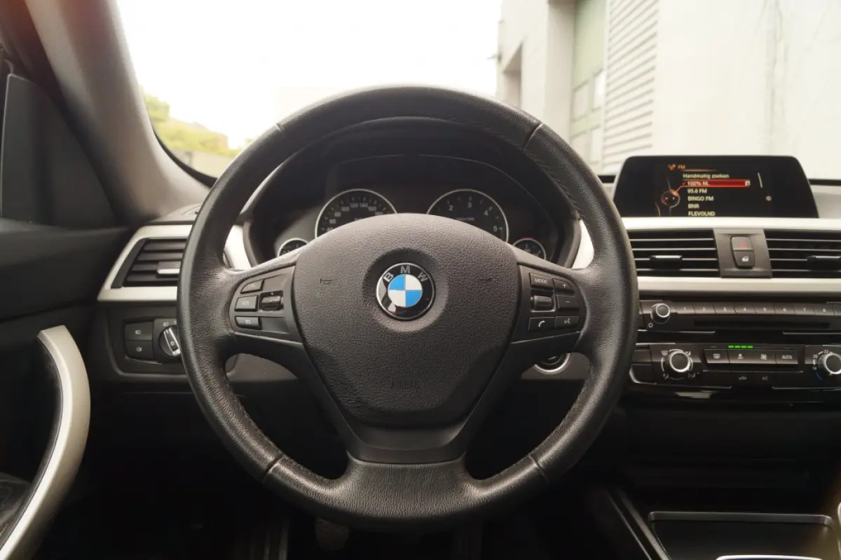 GT 320d 190pk Executive -LEER-NAVI-LED-ECC-PDC-